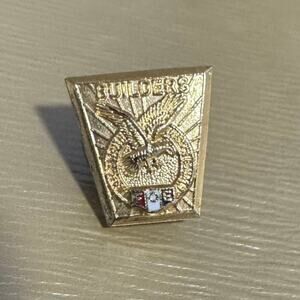 Vintage lapel pin for the Fraternal Order of Eagles (FOE) Builders gold toned
